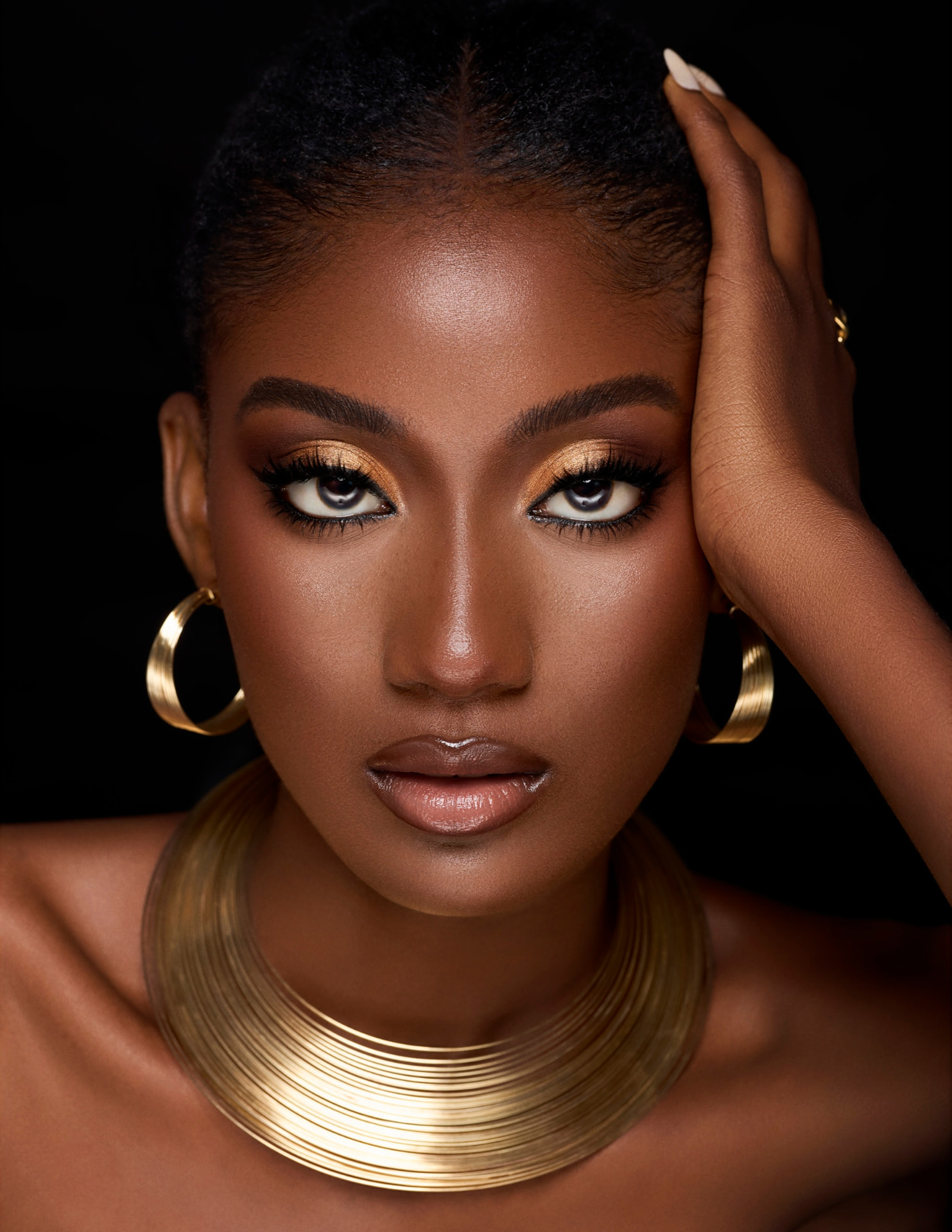 Beauty portrait photographed by Kola Studios after Lucinda’s retouching