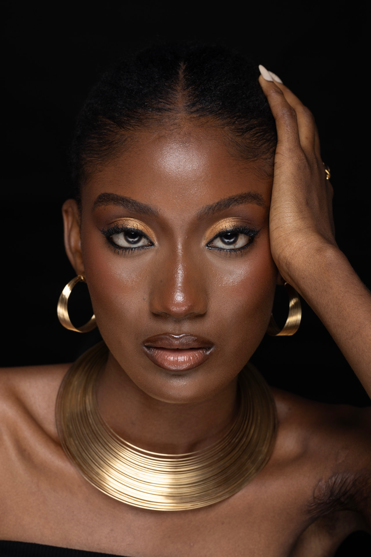 Beauty portrait photographed by Kola Studios before retouching